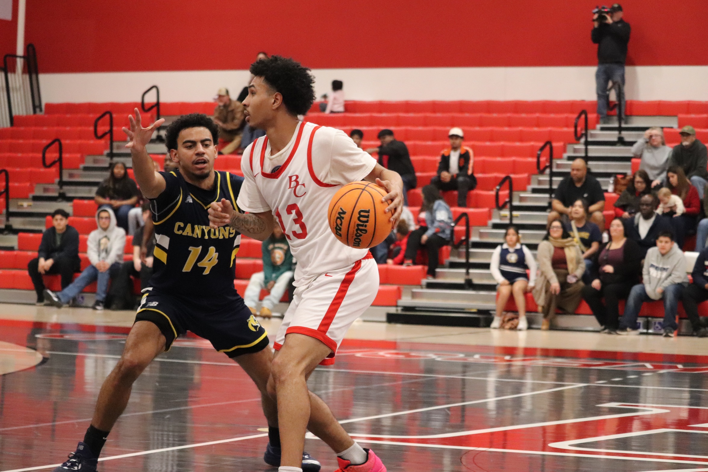 Renegades Pull Away Late to Top Canyons, 85&ndash;78