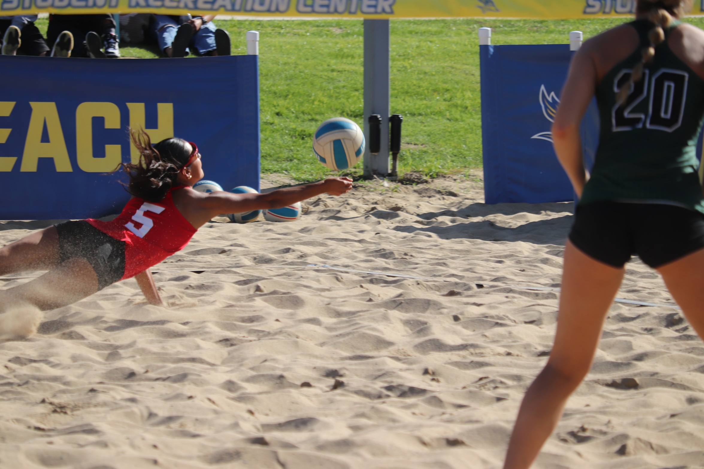 BC Beach Volleyball Qualifies a Pair but falls, 0-2
